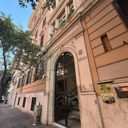 Casa Anna - Vatican & Metro Ottaviano Apartament *